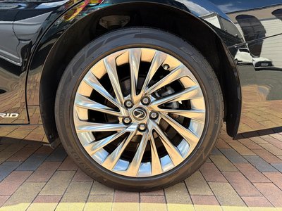 2021 Lexus ES — миниатюра 24