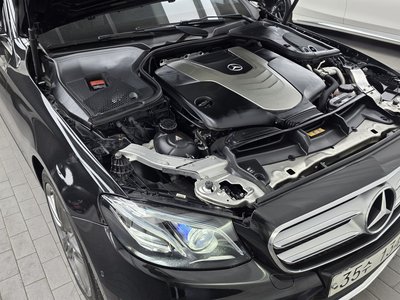 MERCEDES-BENZ E-CLASS - 7