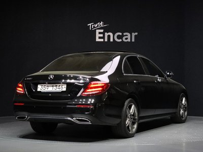 MERCEDES-BENZ E-CLASS - 4