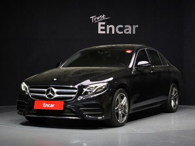 MERCEDES-BENZ E-CLASS - 1