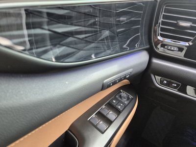 صورة 4 لـ 2025 Lexus NX