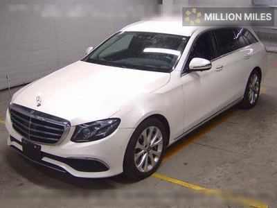 MERCEDES-BENZ E-CLASS - 4