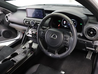 2024 Lexus IS thumbnail 14