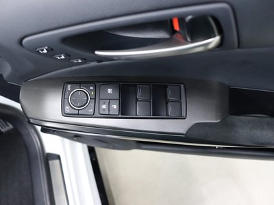 2024 Lexus IS thumbnail 11