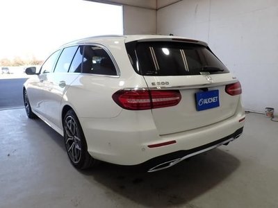 MERCEDES-BENZ E-CLASS - 2