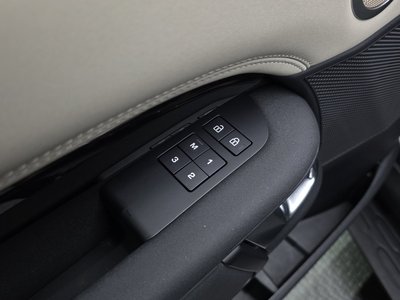2022 LAND Rover DISCOVERY thumbnail 23