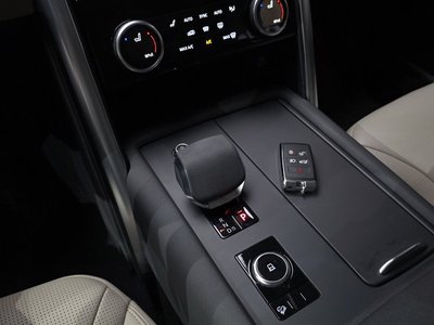 2022 LAND Rover DISCOVERY thumbnail 12