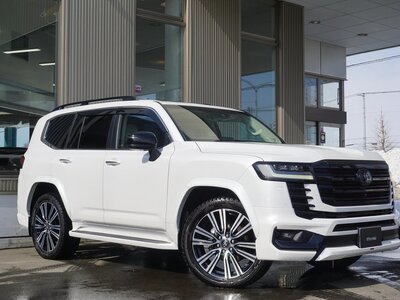 TOYOTA LAND CRUISER 300