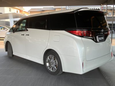 2024 Toyota ALPHARD — фото 3