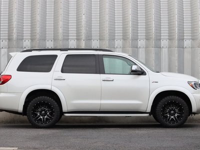 TOYOTA SEQUOIA - 5