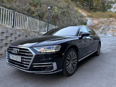 AUDI A8 - 1
