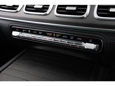 2022 Mercedes-BENZ GLS — миниатюра 53