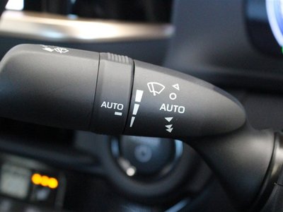 TOYOTA CROWN CROSSOVER - 10