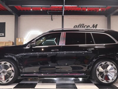 MERCEDES-BENZ GLS MAYBACH 2023 thumbnail 11