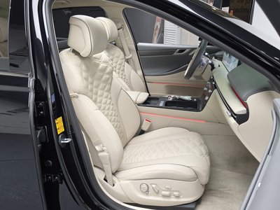 2024 Genesis G80 (RG3) thumbnail 12