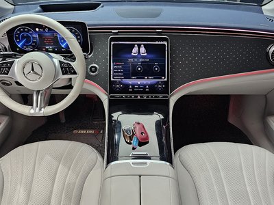 MERCEDES-BENZ EQE - 5