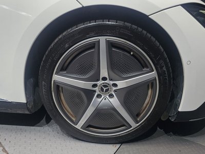 MERCEDES-BENZ EQE - 8