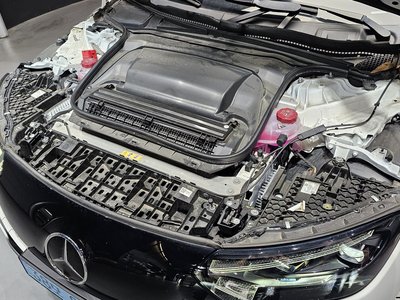 MERCEDES-BENZ EQE - 7