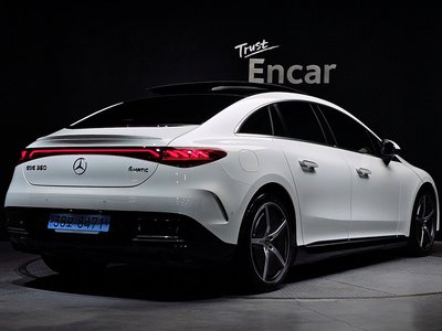 MERCEDES-BENZ EQE - 3