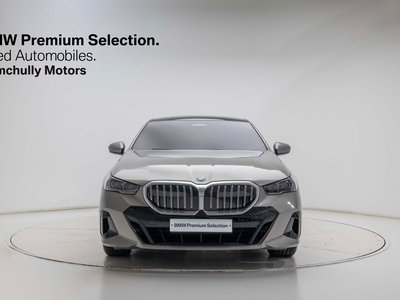 2025 BMW 5 SERIES — фото 2