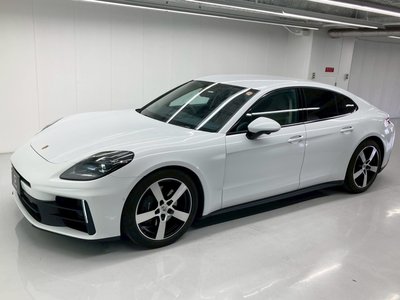 PORSCHE PANAMERA - 1