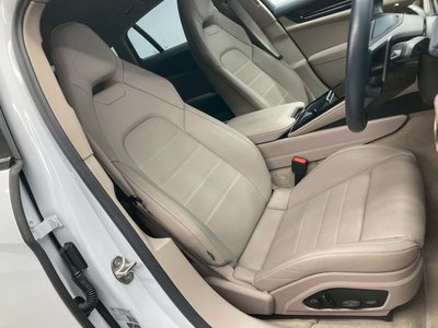 PORSCHE PANAMERA - 4