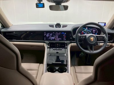 PORSCHE PANAMERA - 2