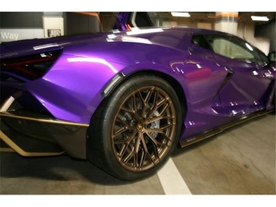 LAMBORGHINI REVUELTO - 2