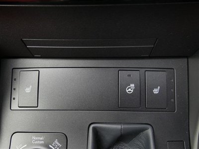 2024 Lexus IS 缩略图 12