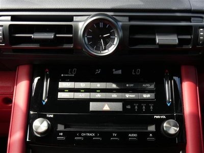 2024 Lexus IS 缩略图 11