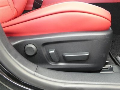 2024 Lexus IS 缩略图 31