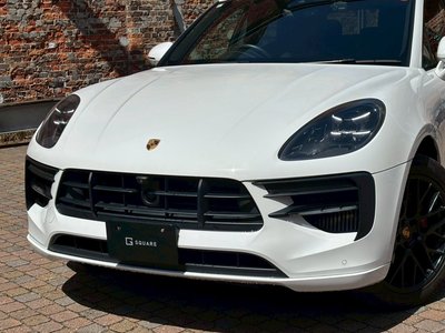 PORSCHE MACAN - 3
