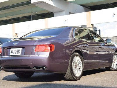 BENTLEY FLYING SPUR - 4