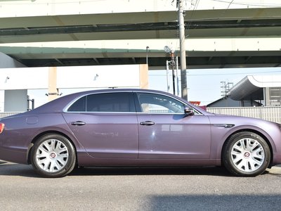 BENTLEY FLYING SPUR - 8