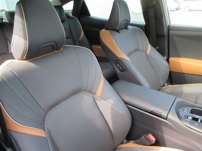 TOYOTA CROWN CROSSOVER - 10