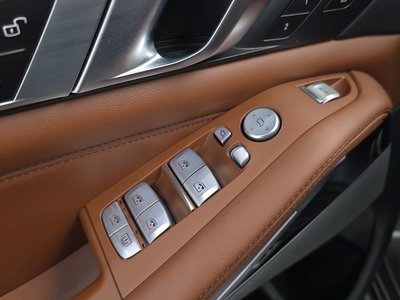 2023 BMW X7 缩略图 27