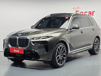 2023 BMW X7 — фото 1