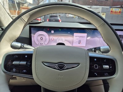 2025 Genesis GV80 thumbnail 15