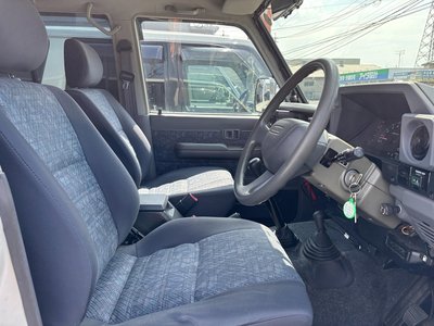 صورة مصغرة 30 لـ 2000 Toyota LAND CRUISER 70