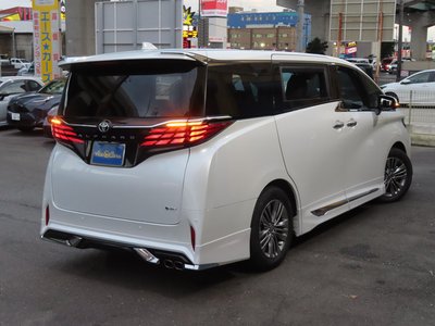 TOYOTA ALPHARD - 9