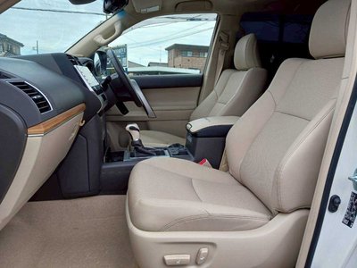 TOYOTA LAND CRUISER PRADO - 6