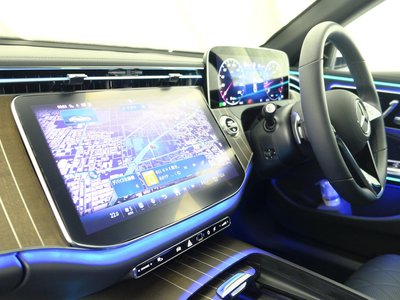 MERCEDES-BENZ E-CLASS - 10