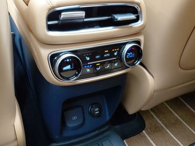2022 Genesis GV80 thumbnail 13
