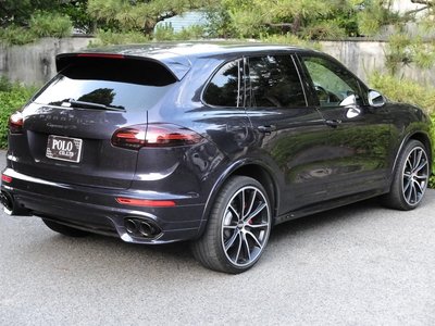PORSCHE CAYENNE - 10