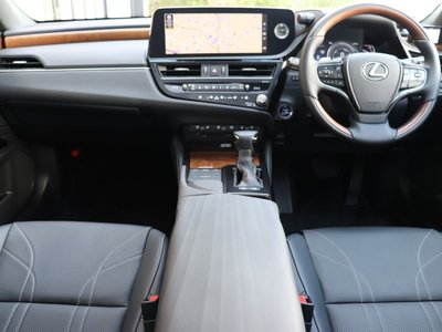 LEXUS ES - 3