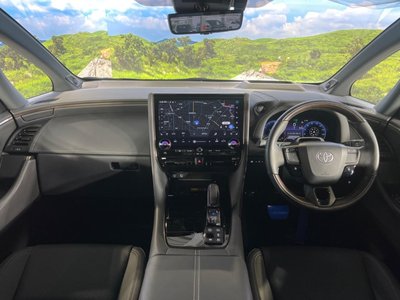 2025 Toyota VELLFIRE photo 2