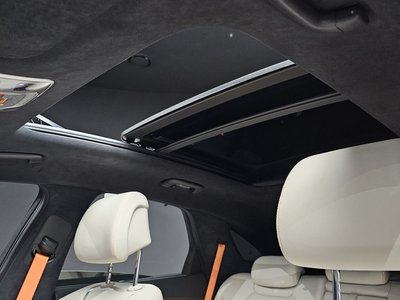 2026 Genesis GV70 — миниатюра 34