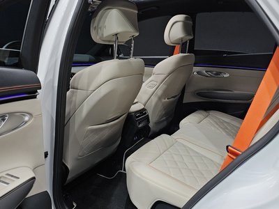 2026 Genesis GV70 — миниатюра 18