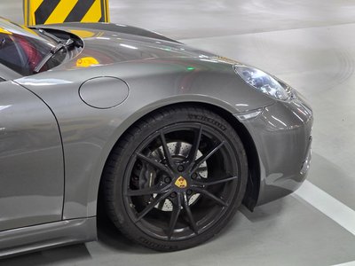 2018 Porsche 718 photo 9