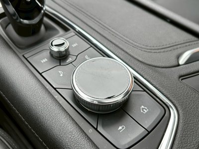 صورة مصغرة 42 لـ 2023 Cadillac XT6
